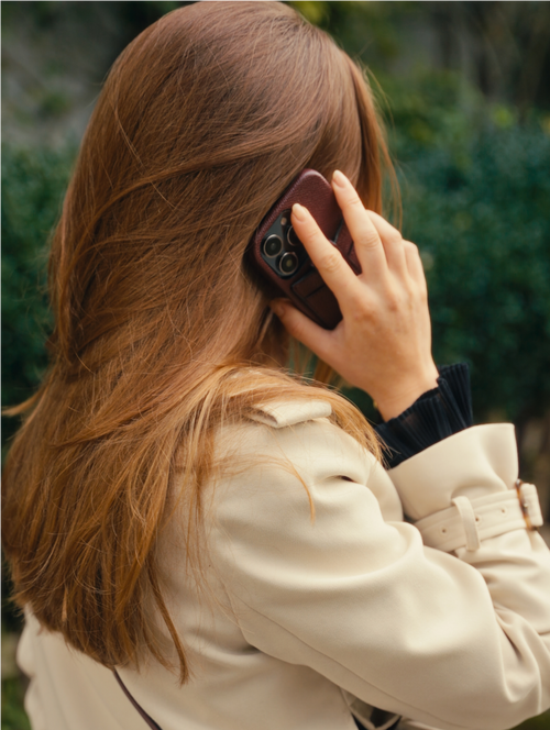 iPhone Hülle mit Strap - Burgundy