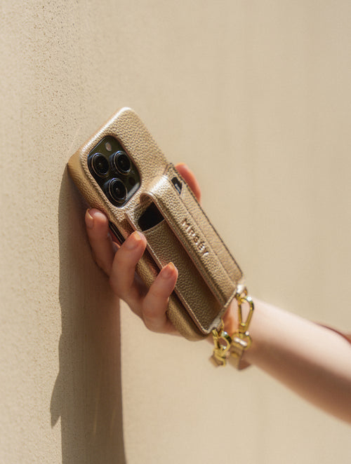 iPhone Hülle mit Strap - Champagne Gold