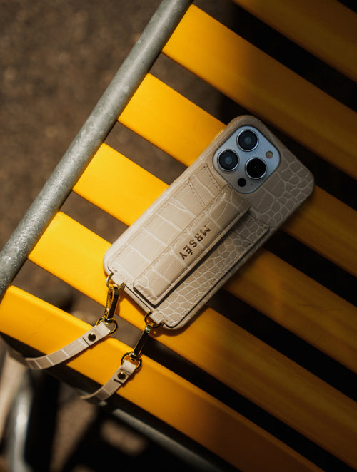 iPhone Hülle mit Strap - Sand Croco