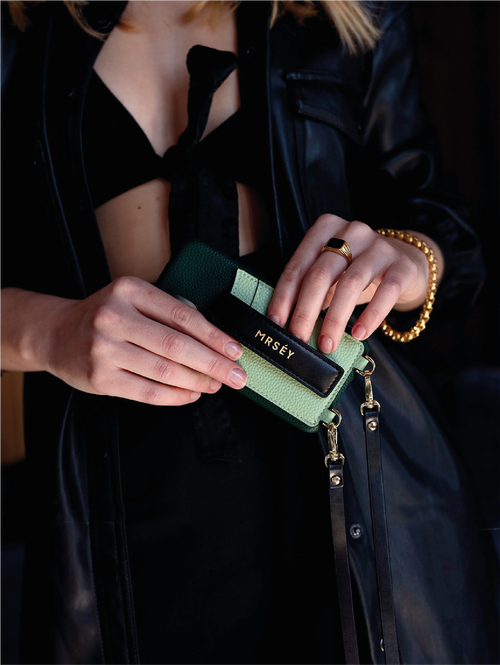 iPhone Hülle mit Strap - Green-Mint-Black